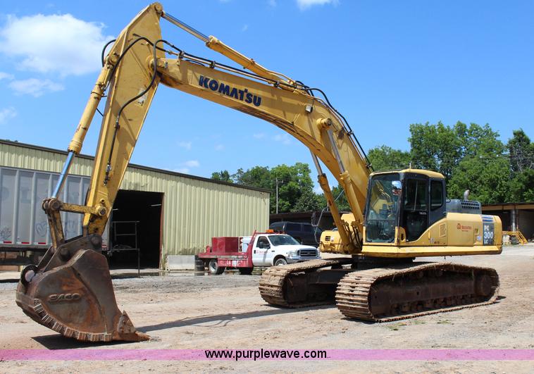 image for item I1640 2005 Komatsu PC300LC-7 excavator