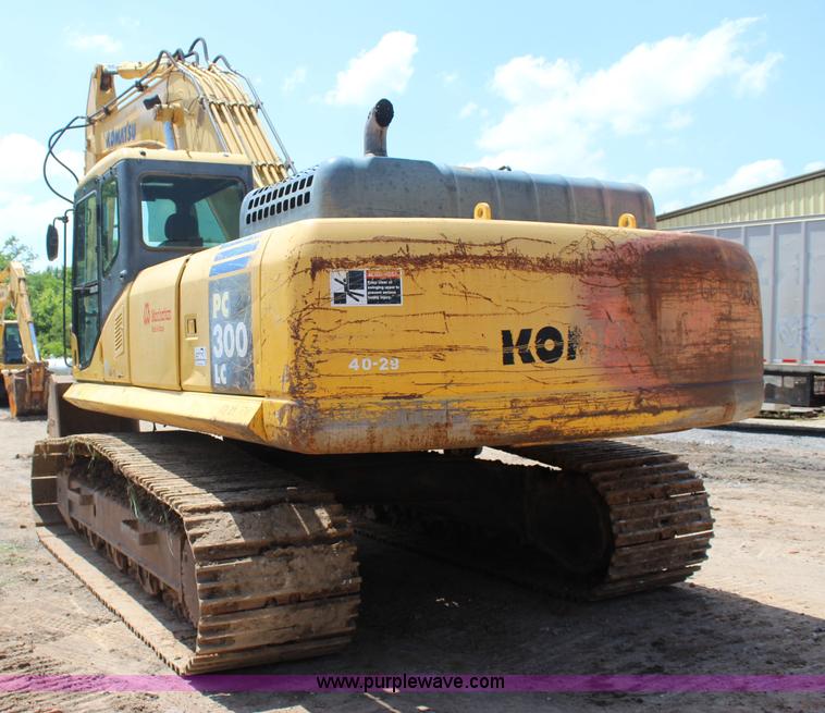 image for item I1640 2005 Komatsu PC300LC-7 excavator