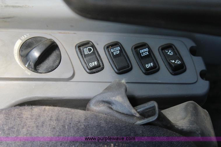 image for item I1640 2005 Komatsu PC300LC-7 excavator