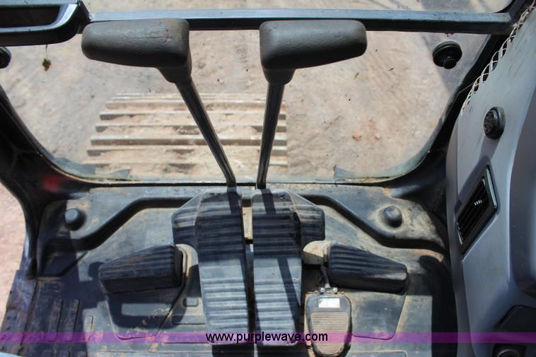 image for item I1640 2005 Komatsu PC300LC-7 excavator