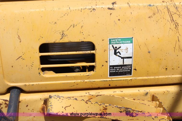 image for item I1640 2005 Komatsu PC300LC-7 excavator