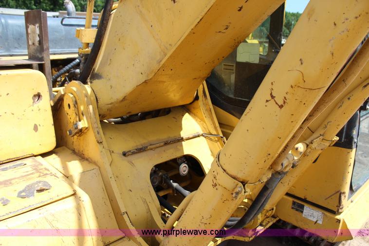 image for item I1640 2005 Komatsu PC300LC-7 excavator