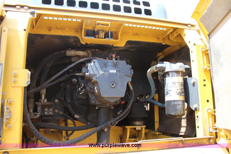 image for item I1640 2005 Komatsu PC300LC-7 excavator