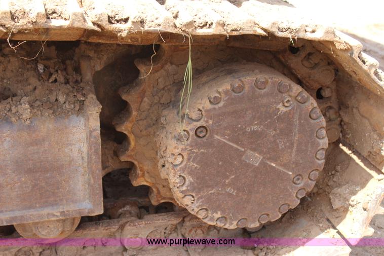 image for item I1640 2005 Komatsu PC300LC-7 excavator