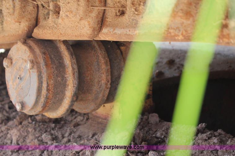 image for item I1640 2005 Komatsu PC300LC-7 excavator