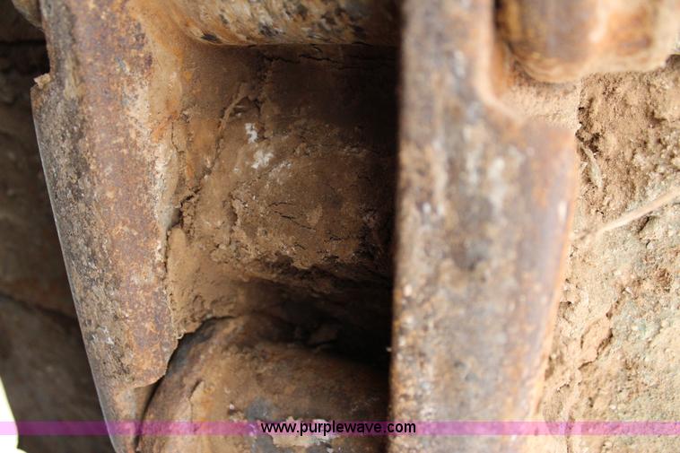 image for item I1640 2005 Komatsu PC300LC-7 excavator