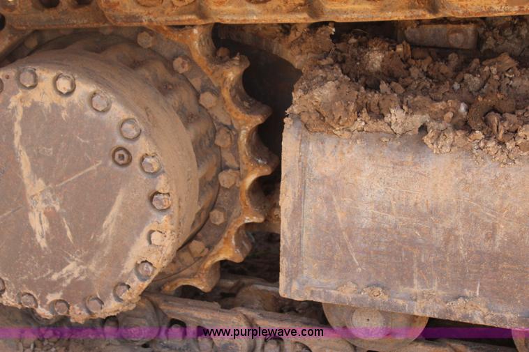 image for item I1640 2005 Komatsu PC300LC-7 excavator