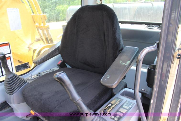 image for item I1641 2006 Komatsu PC300LC-750 excavator