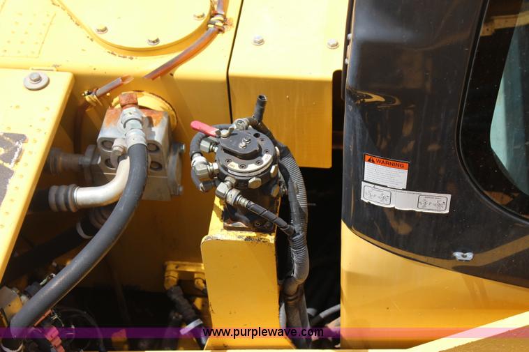 image for item I1641 2006 Komatsu PC300LC-750 excavator