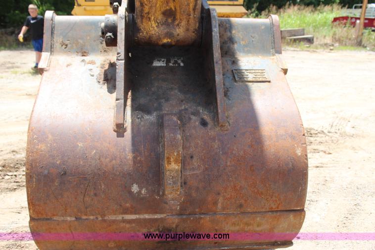 image for item I1641 2006 Komatsu PC300LC-750 excavator