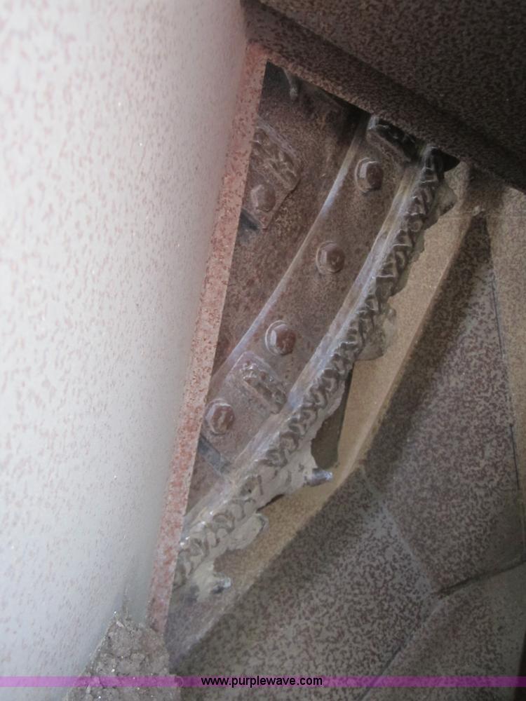 image for item I2103 1996 Ditch Witch 8020T rock saw