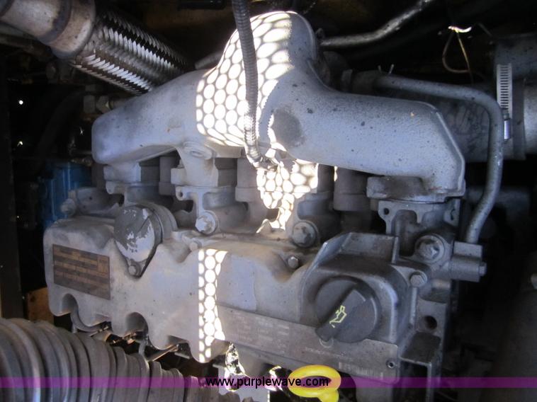 image for item I2105 2001 Gehl 6635STX Series II skid steer