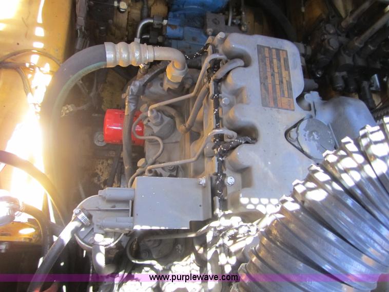 image for item I2105 2001 Gehl 6635STX Series II skid steer