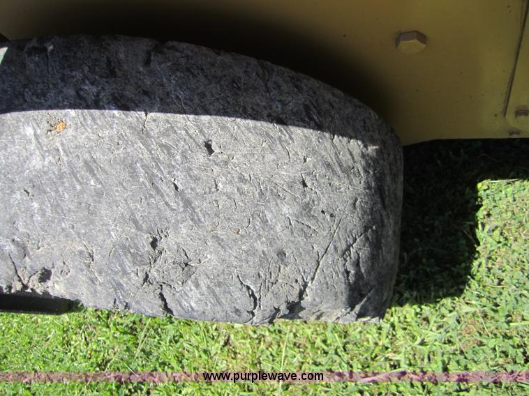 image for item I2105 2001 Gehl 6635STX Series II skid steer