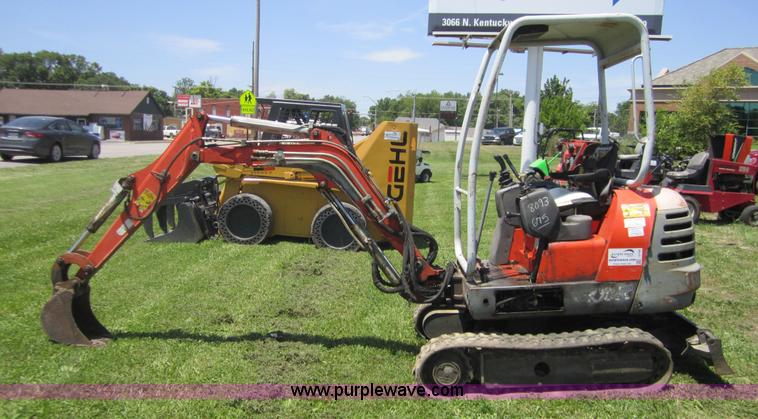 image for item I2108 Scat Trax 218SV compact excavator