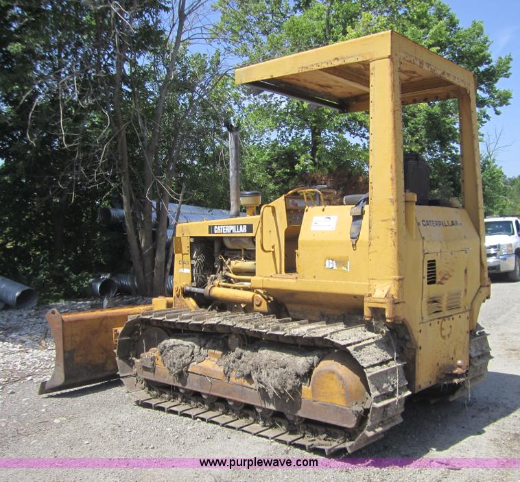 image for item I2110 1974 Caterpillar D3 dozer