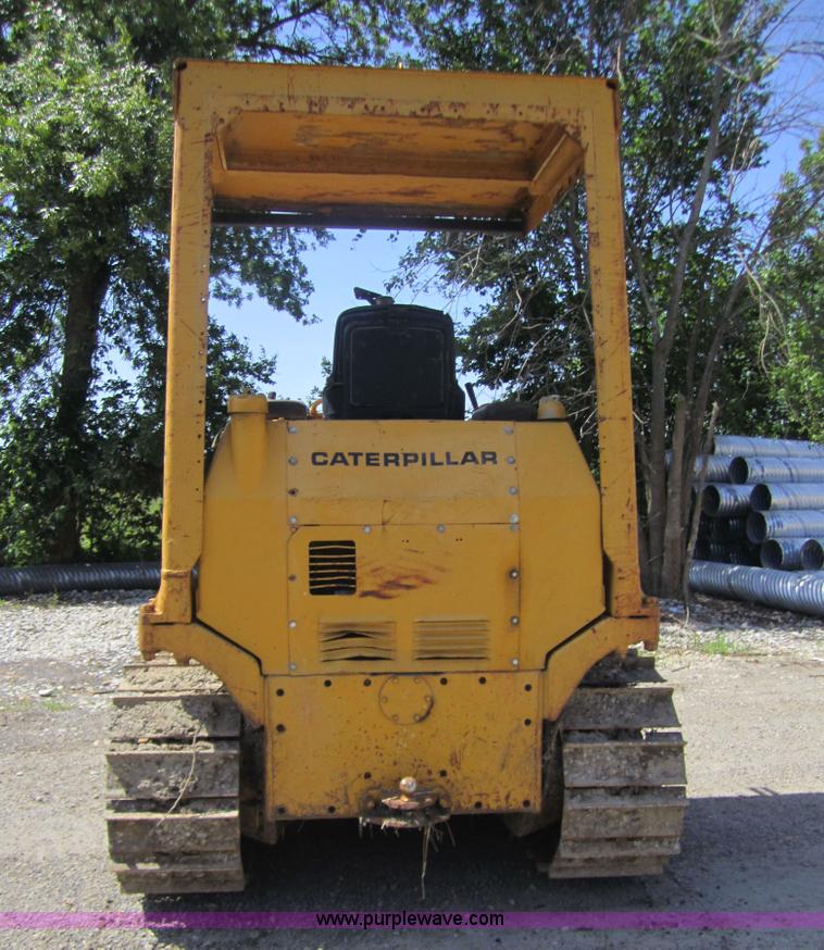 image for item I2110 1974 Caterpillar D3 dozer