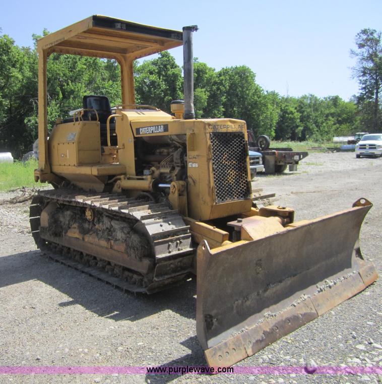 image for item I2110 1974 Caterpillar D3 dozer