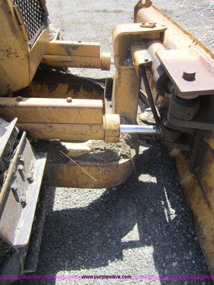 image for item I2110 1974 Caterpillar D3 dozer