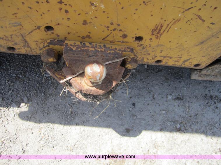 image for item I2110 1974 Caterpillar D3 dozer