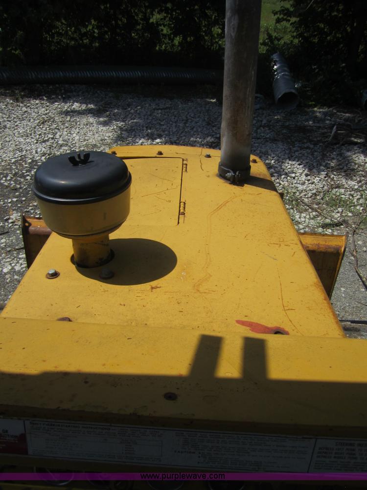 image for item I2110 1974 Caterpillar D3 dozer