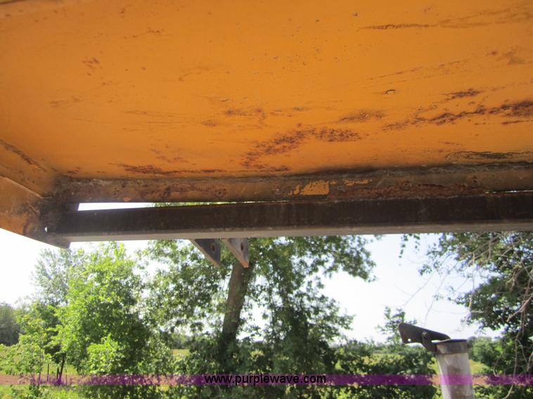 image for item I2110 1974 Caterpillar D3 dozer