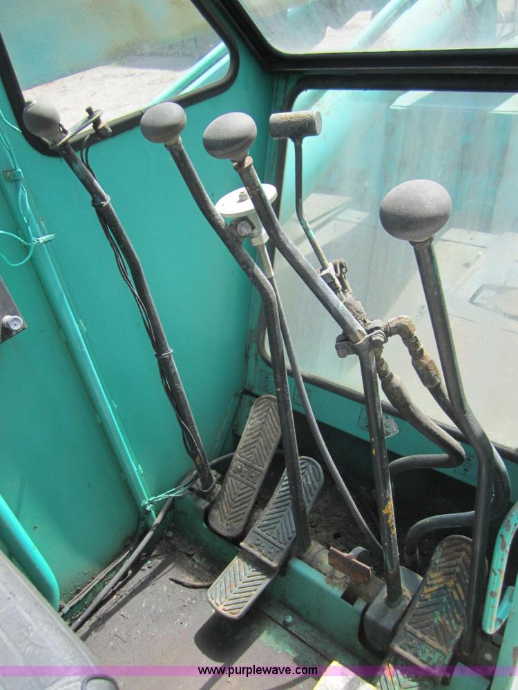 image for item I2117 P & H T150 truck crane