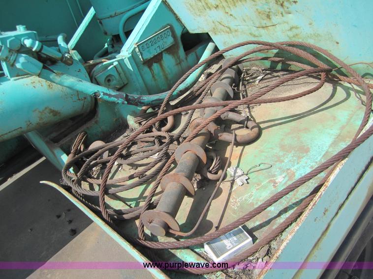 image for item I2117 P & H T150 truck crane