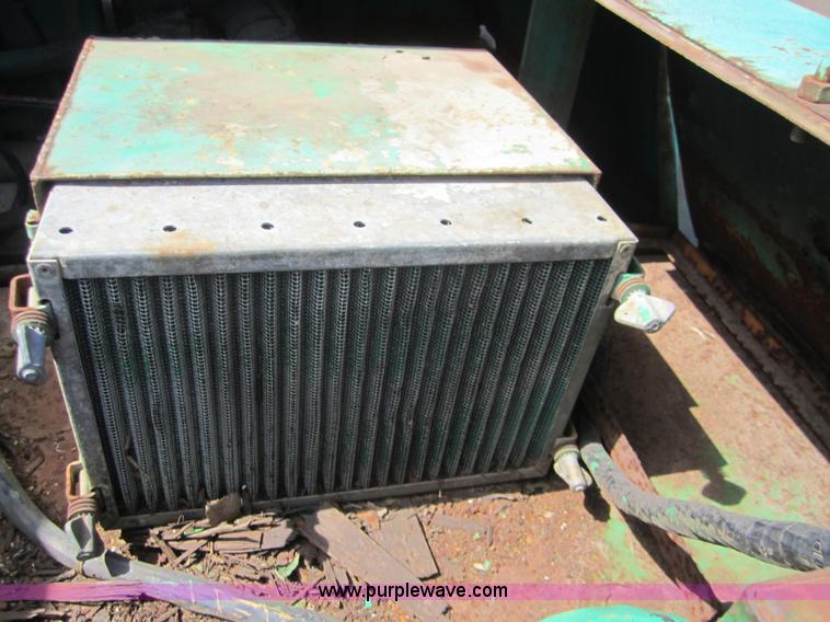 image for item I2117 P & H T150 truck crane