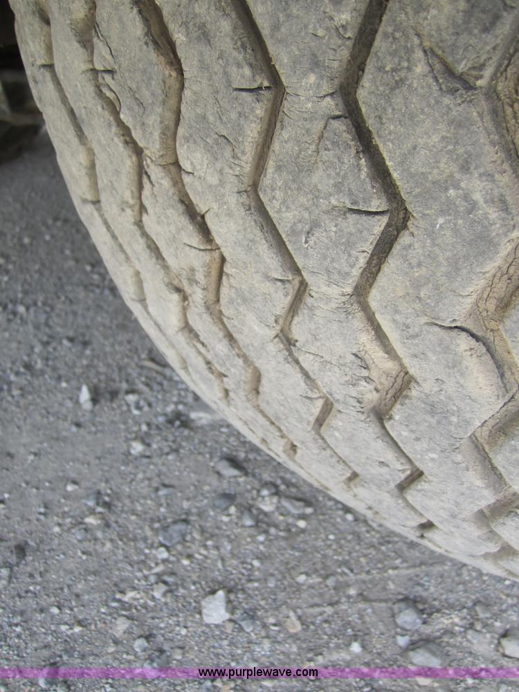 image for item I2117 P & H T150 truck crane