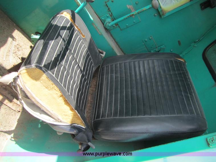 image for item I2117 P & H T150 truck crane