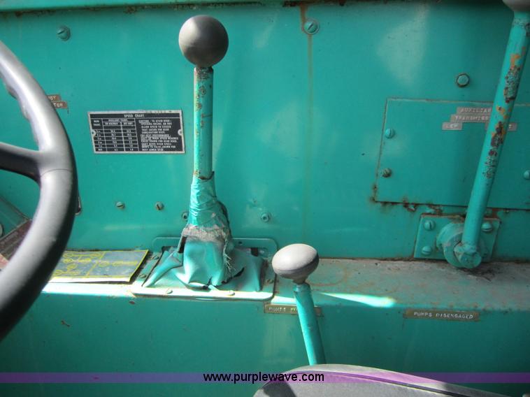 image for item I2117 P & H T150 truck crane