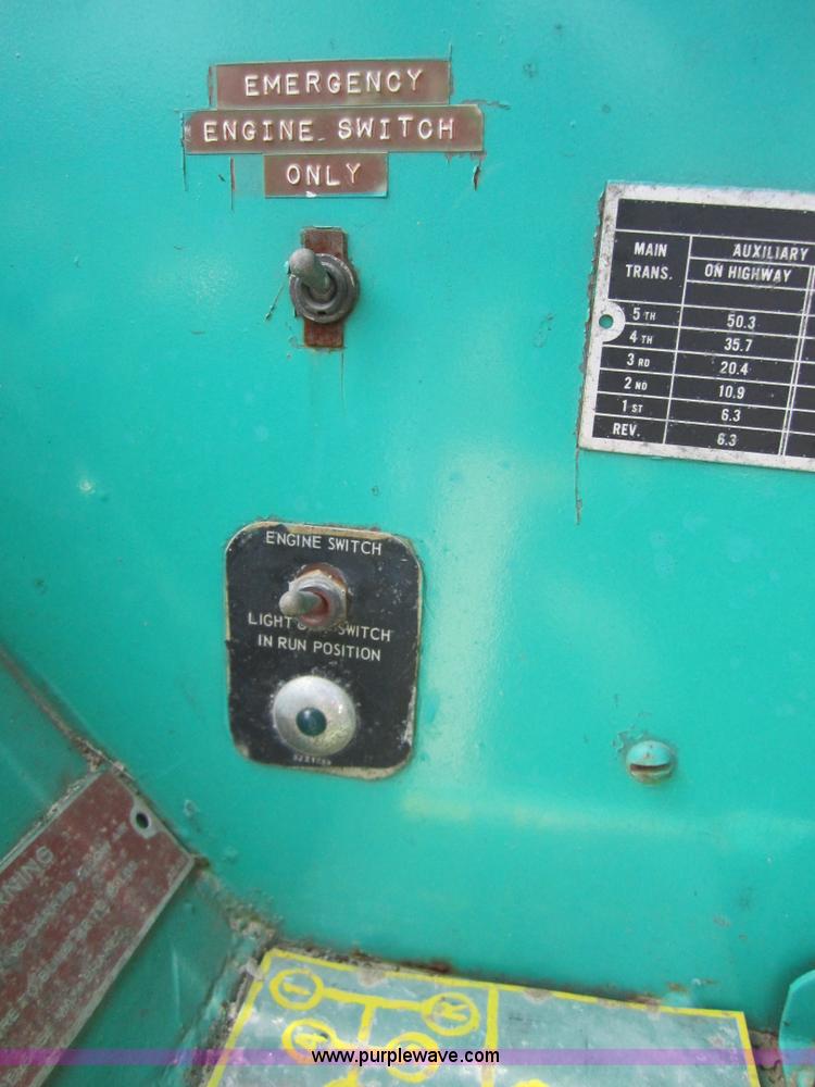 image for item I2117 P & H T150 truck crane