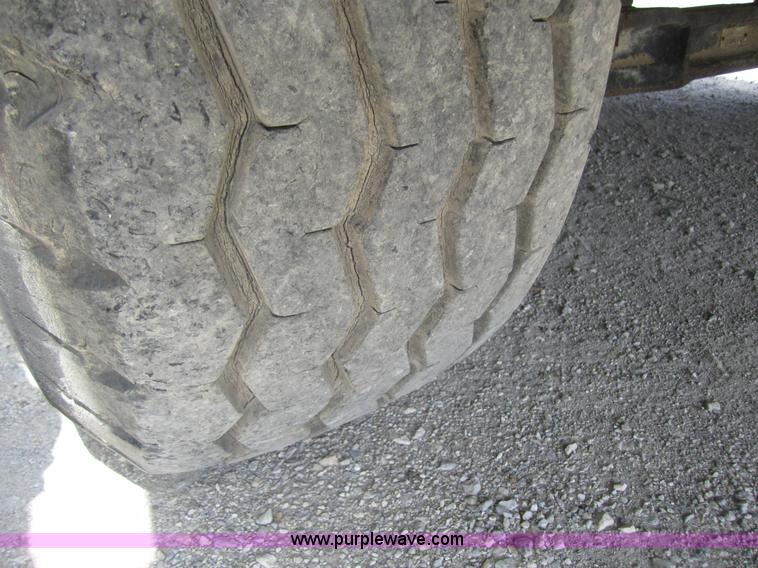 image for item I2117 P & H T150 truck crane