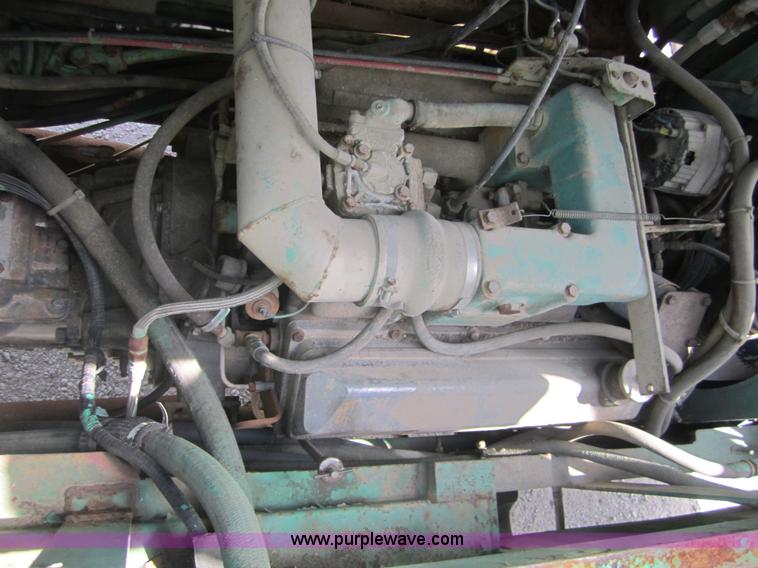 image for item I2117 P & H T150 truck crane