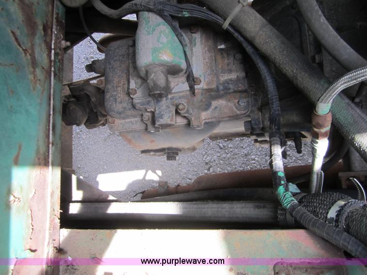 image for item I2117 P & H T150 truck crane