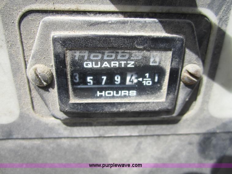 image for item I2119 1998 Grove SM3269XT scissor lift