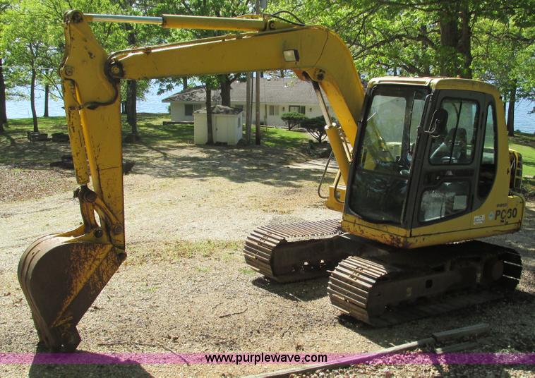 image for item I3017 1998 Komatsu PC60-7 mini excavator