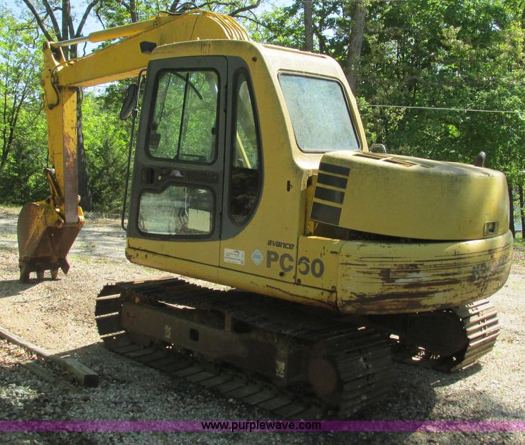 image for item I3017 1998 Komatsu PC60-7 mini excavator