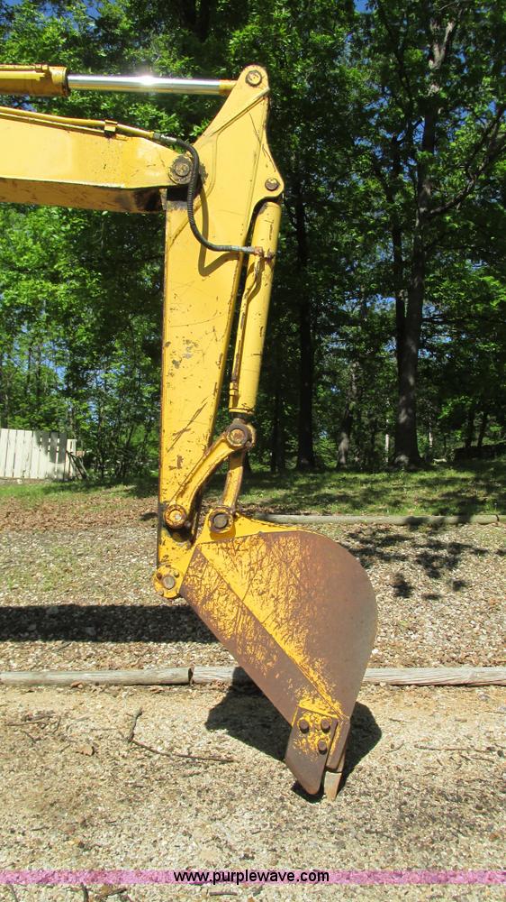 image for item I3017 1998 Komatsu PC60-7 mini excavator