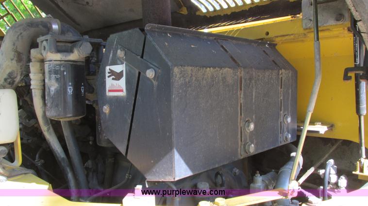 image for item I3017 1998 Komatsu PC60-7 mini excavator