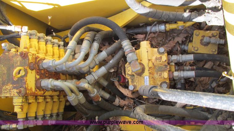 image for item I3017 1998 Komatsu PC60-7 mini excavator