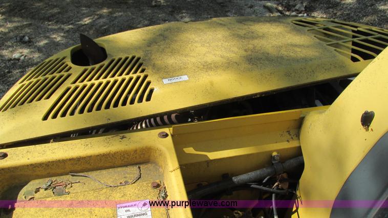 image for item I3017 1998 Komatsu PC60-7 mini excavator