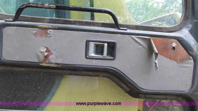 image for item I3017 1998 Komatsu PC60-7 mini excavator