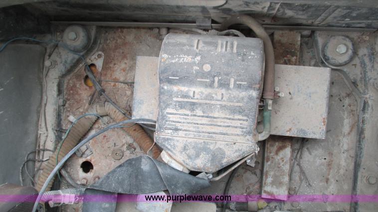 image for item I3017 1998 Komatsu PC60-7 mini excavator