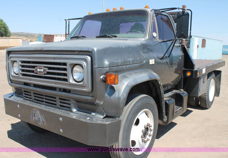 image for item J1494 1985 Chevrolet Kodiak flatbed truck
