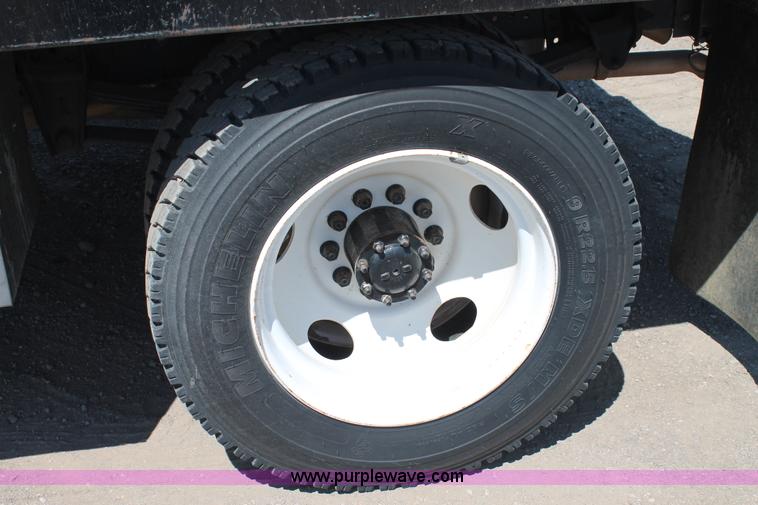 image for item J1494 1985 Chevrolet Kodiak flatbed truck