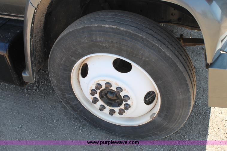 image for item J1494 1985 Chevrolet Kodiak flatbed truck