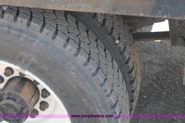 image for item J1494 1985 Chevrolet Kodiak flatbed truck