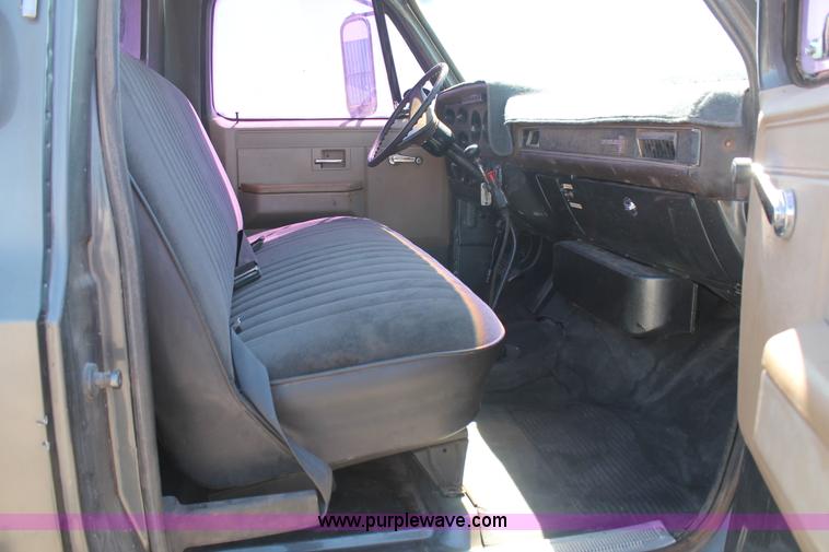 image for item J1494 1985 Chevrolet Kodiak flatbed truck